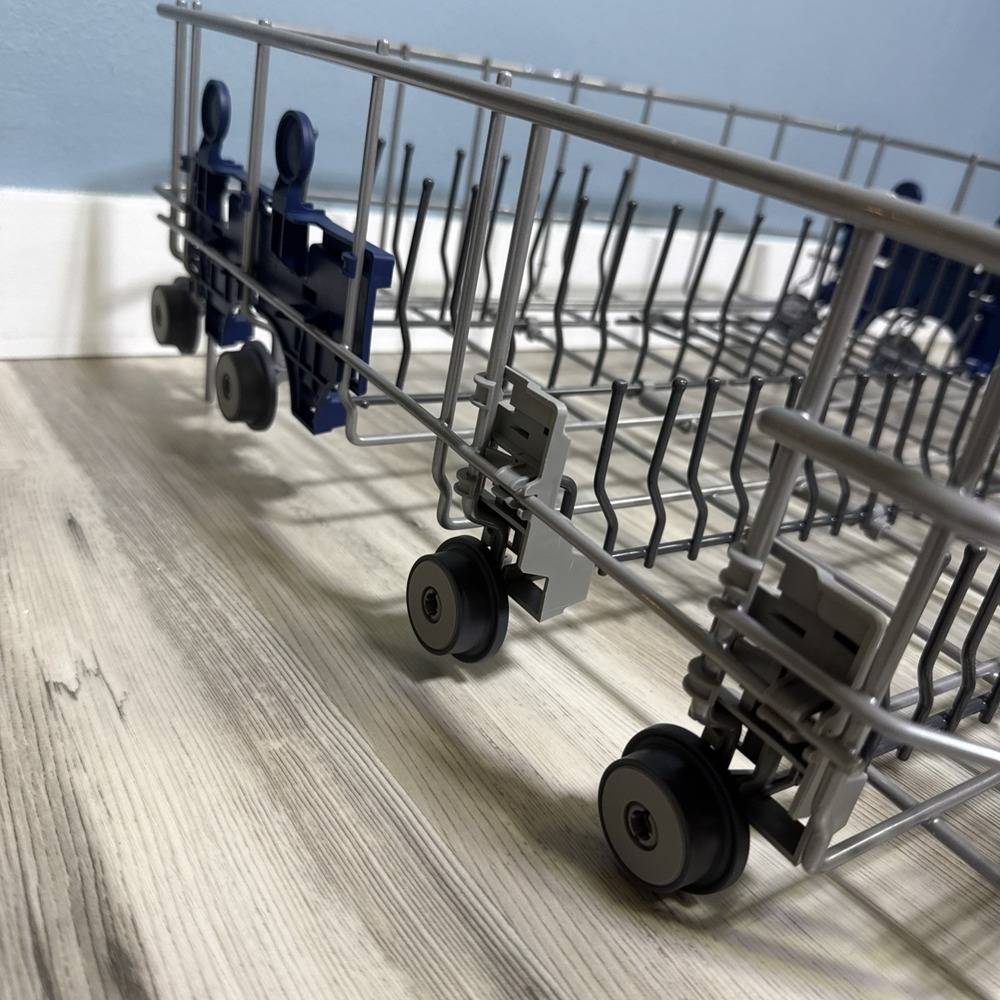 OEM Viking Dishwasher Lower Rack Basket Assembly VDW302 FDW302 Gray Complete - Picture 2 of 11